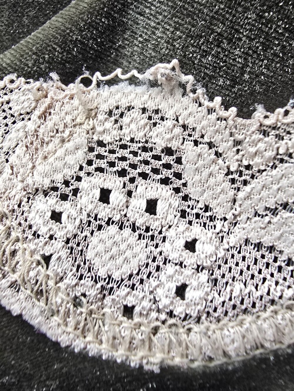 Ann Taylor LOFT - Olive Green & Cream Velet & Lace Adjustable Strap Camisole Top - Picture 5 of 5